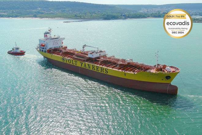 Stolt Protector BASF and Stolt Tankers introduce the low-water chemical tanker Stolt ...
